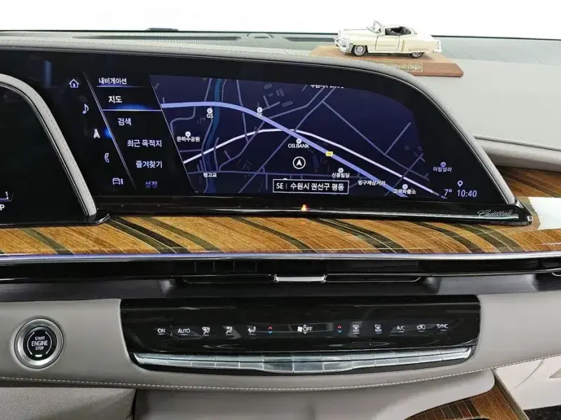 2023 Cadillac Escalade с пробегом 49 418 км