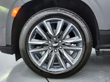 2024 Cadillac Escalade с пробегом 29 976 км