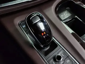 2024 Cadillac Escalade с пробегом 29 976 км