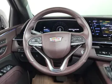2024 Cadillac Escalade с пробегом 29 976 км