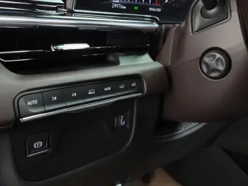 2024 Cadillac Escalade с пробегом 29 976 км