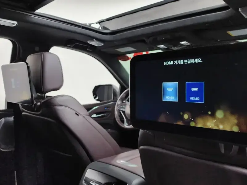 2024 Cadillac Escalade с пробегом 29 976 км