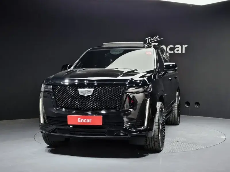 2022 Cadillac Escalade с пробегом 27 583 км