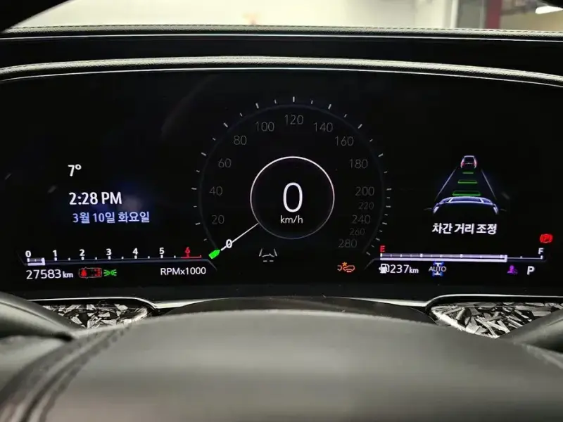 2022 Cadillac Escalade с пробегом 27 583 км