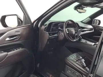 2023 Cadillac Escalade с пробегом 88 719 км