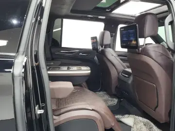 2023 Cadillac Escalade с пробегом 88 719 км