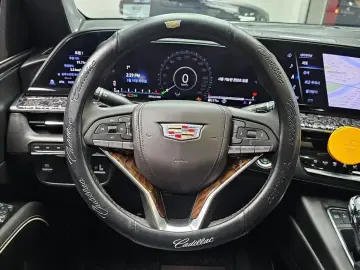 2022 Cadillac Escalade с пробегом 27 583 км