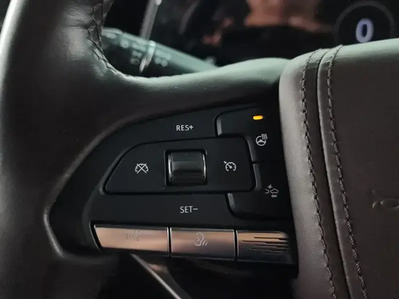 2023 Cadillac Escalade с пробегом 88 719 км