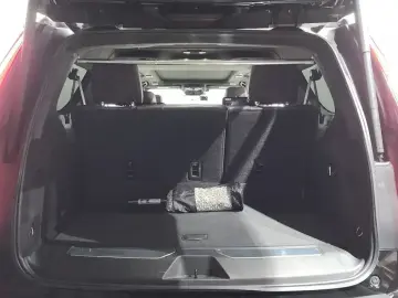 2023 Cadillac Escalade с пробегом 88 719 км