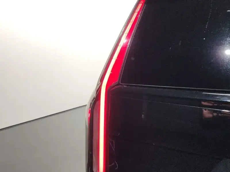 2023 Cadillac Escalade с пробегом 88 719 км