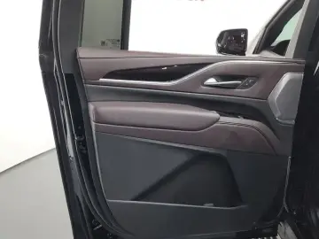 2023 Cadillac Escalade с пробегом 88 719 км