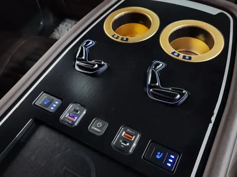 2023 Cadillac Escalade с пробегом 88 719 км