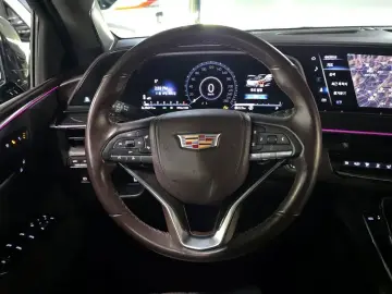 2023 Cadillac Escalade с пробегом 28 697 км