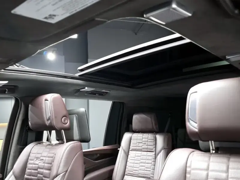 2023 Cadillac Escalade с пробегом 26 541 км
