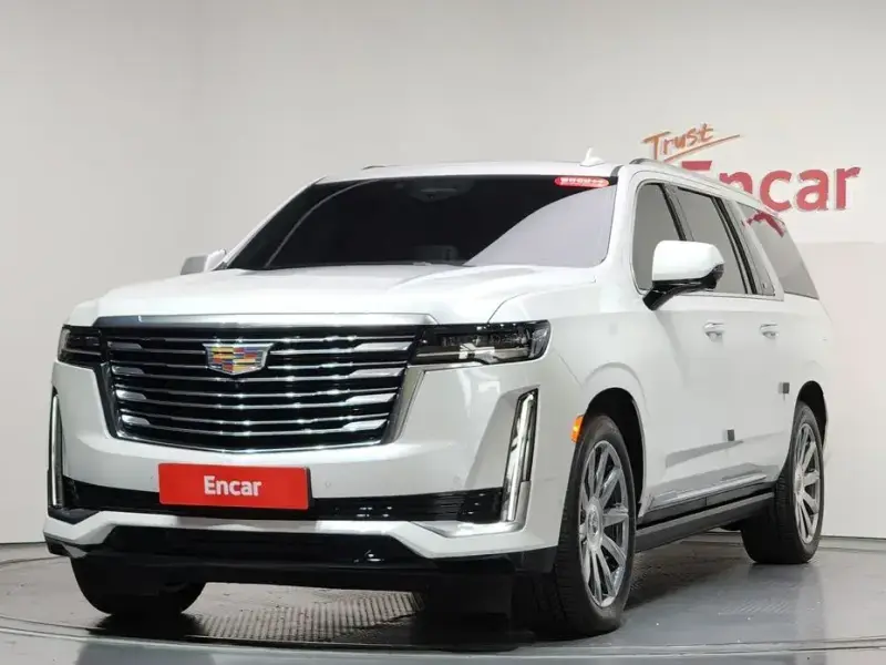 2023 Cadillac Escalade с пробегом 13 762 км