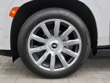 2023 Cadillac Escalade с пробегом 13 762 км