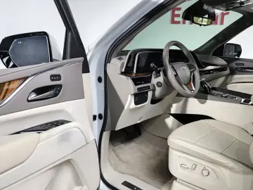 2023 Cadillac Escalade с пробегом 13 762 км