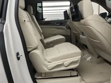 2023 Cadillac Escalade с пробегом 13 762 км