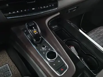 2023 Cadillac Escalade с пробегом 11 775 км