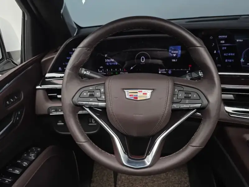 2023 Cadillac Escalade с пробегом 11 775 км