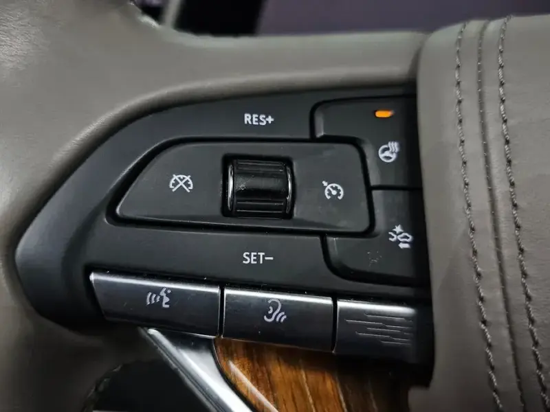 2021 Cadillac Escalade с пробегом 87 141 км