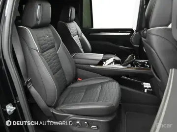 2025 Cadillac Escalade с пробегом 3 935 км