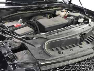 2025 Cadillac Escalade с пробегом 14 237 км