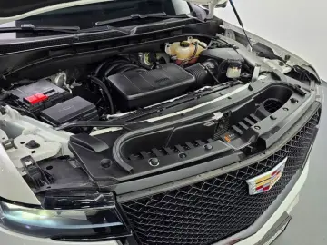2021 Cadillac Escalade с пробегом 28 981 км