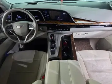 2021 Cadillac Escalade с пробегом 28 981 км