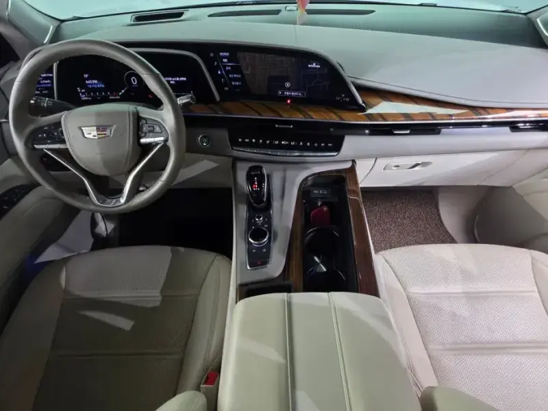 2021 Cadillac Escalade с пробегом 28 981 км