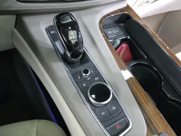 2021 Cadillac Escalade с пробегом 28 981 км
