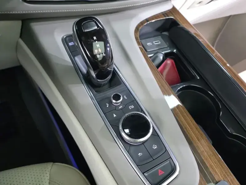2021 Cadillac Escalade с пробегом 28 981 км
