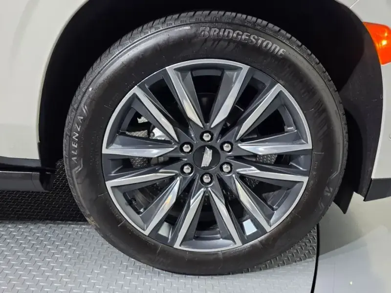 2021 Cadillac Escalade с пробегом 28 981 км