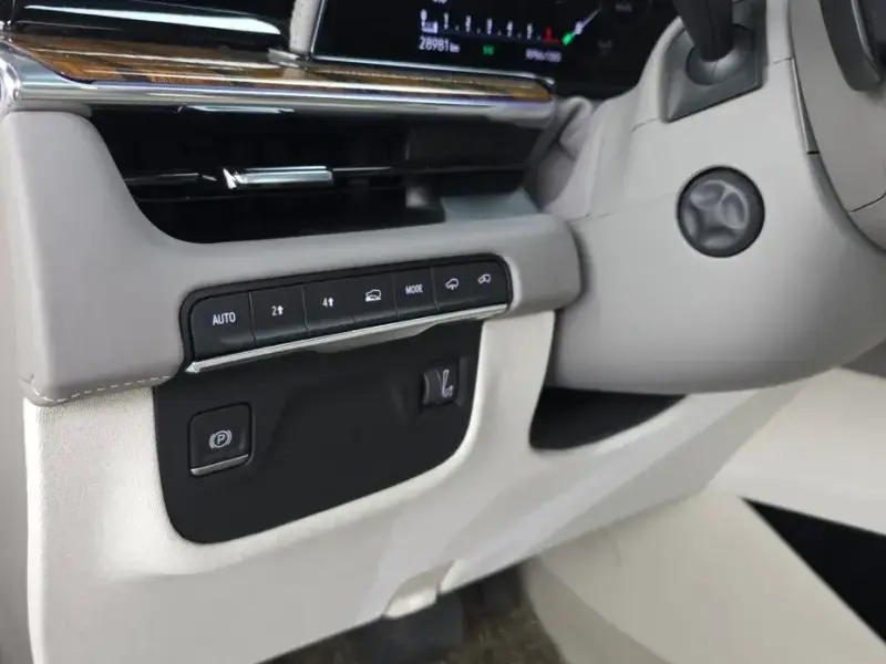 2021 Cadillac Escalade с пробегом 28 981 км