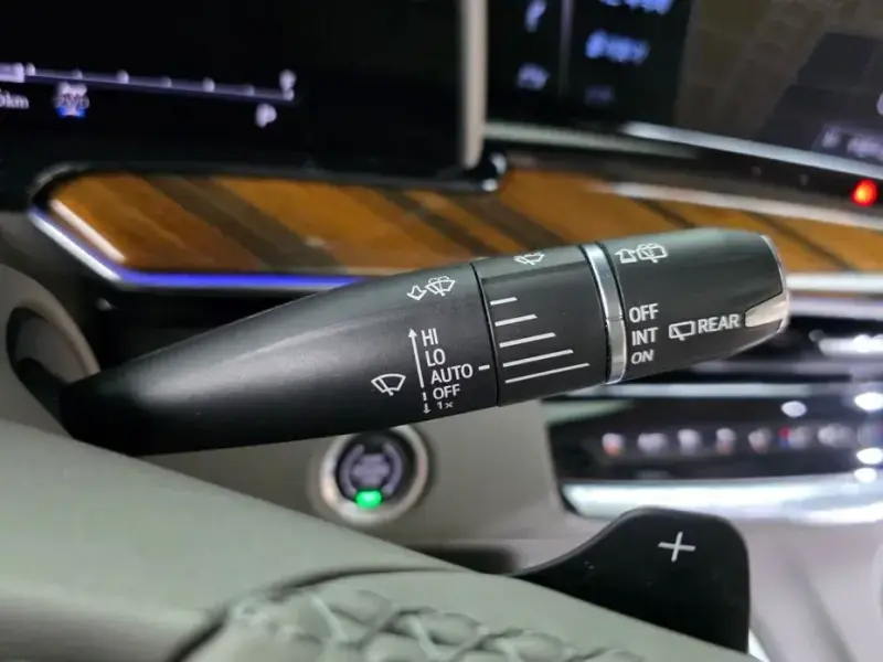 2021 Cadillac Escalade с пробегом 28 981 км