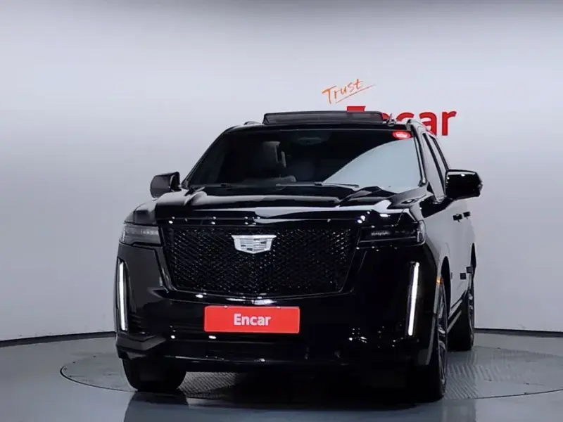 2022 Cadillac Escalade с пробегом 38 475 км