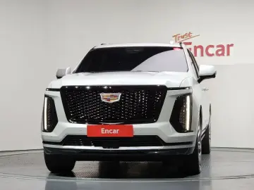 2025 Cadillac Escalade с пробегом 14 837 км