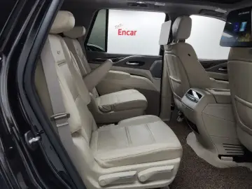 2022 Cadillac Escalade с пробегом 38 475 км