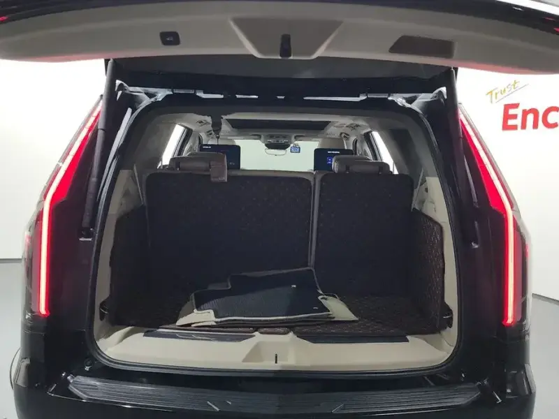 2022 Cadillac Escalade с пробегом 38 475 км