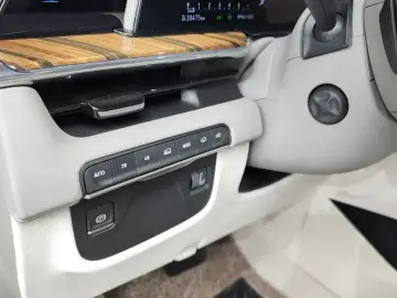 2022 Cadillac Escalade с пробегом 38 475 км