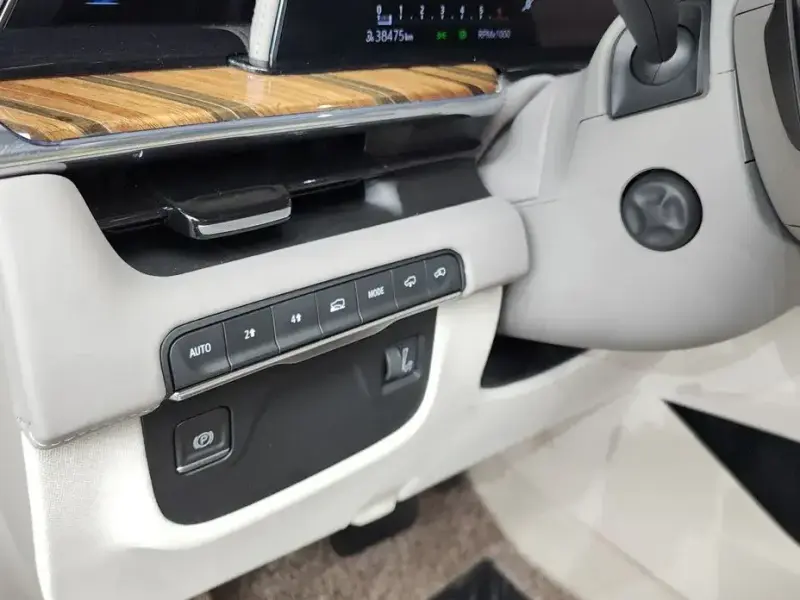 2022 Cadillac Escalade с пробегом 38 475 км