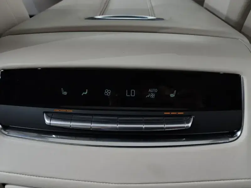 2022 Cadillac Escalade с пробегом 38 475 км