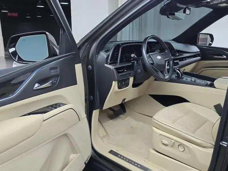 2021 Cadillac Escalade с пробегом 74 400 км