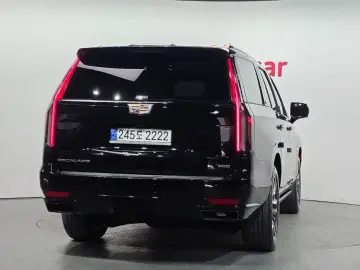 2023 Cadillac Escalade с пробегом 49 109 км