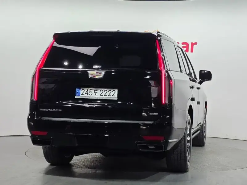 2023 Cadillac Escalade с пробегом 49 109 км