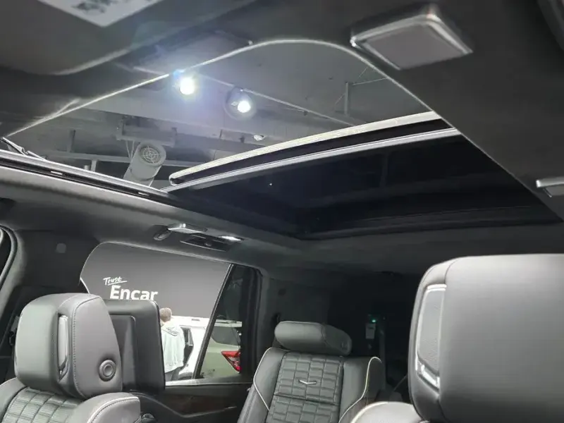 2023 Cadillac Escalade с пробегом 49 109 км