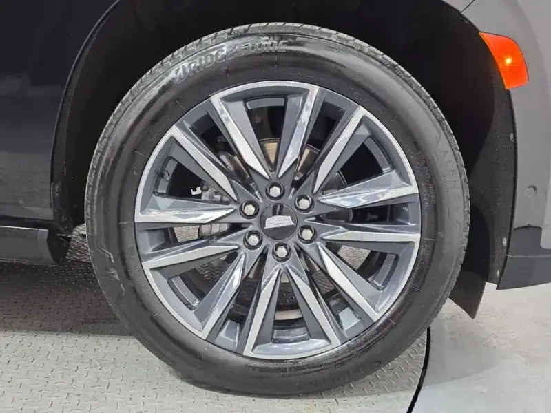 2023 Cadillac Escalade с пробегом 49 109 км