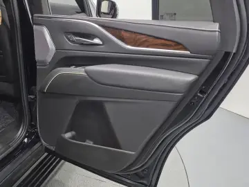 2023 Cadillac Escalade с пробегом 49 109 км