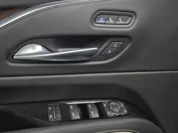 2023 Cadillac Escalade с пробегом 49 109 км