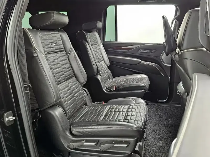 2022 Cadillac Escalade с пробегом 57 709 км